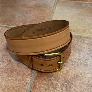 Looper leather belt with a brass buckle size 38